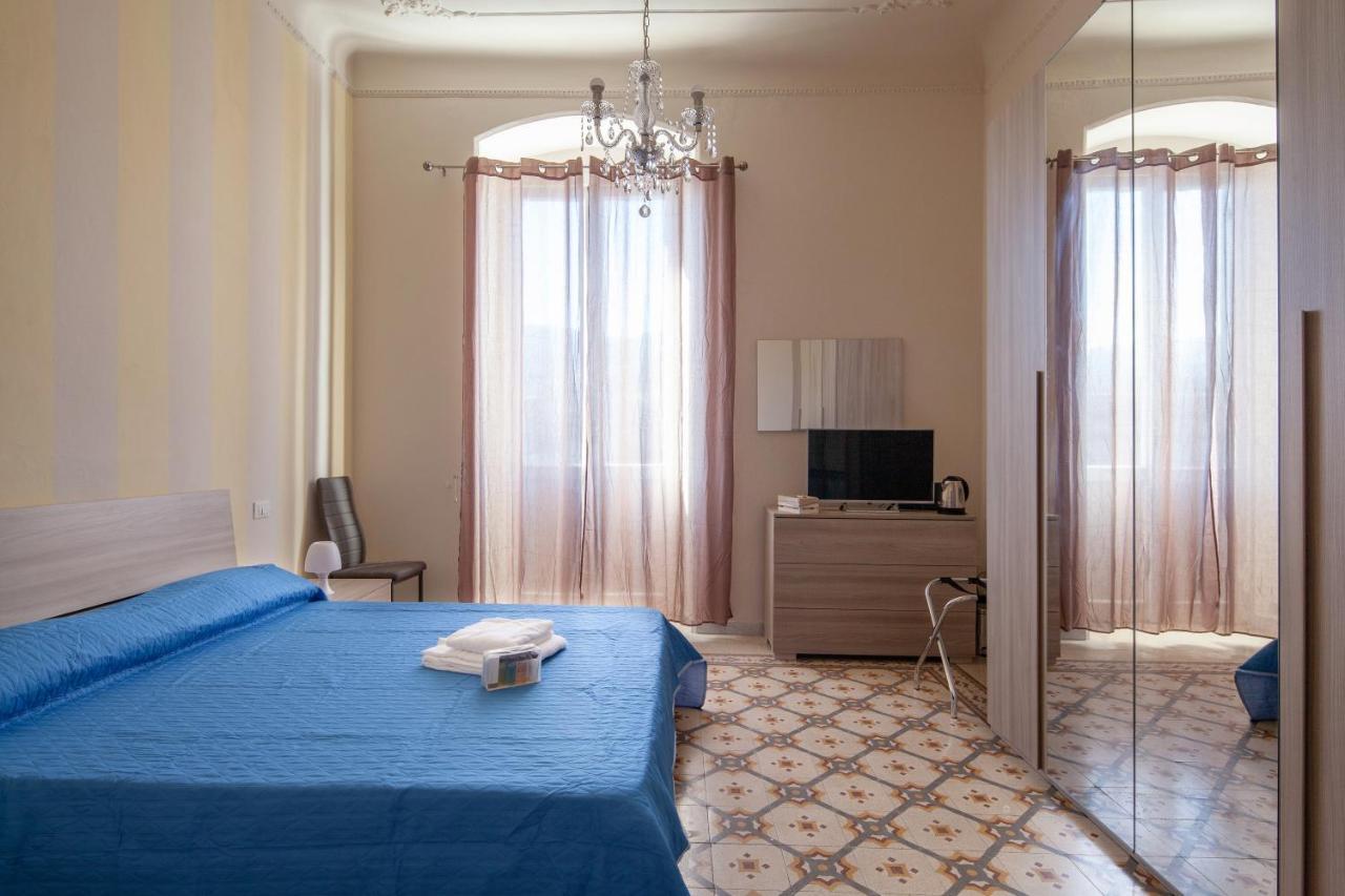 Rent Rooms 斯培西亚 外观 照片